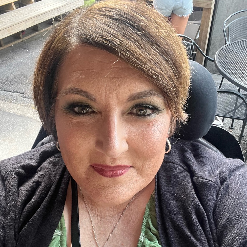 Meet your Posher, Amanda